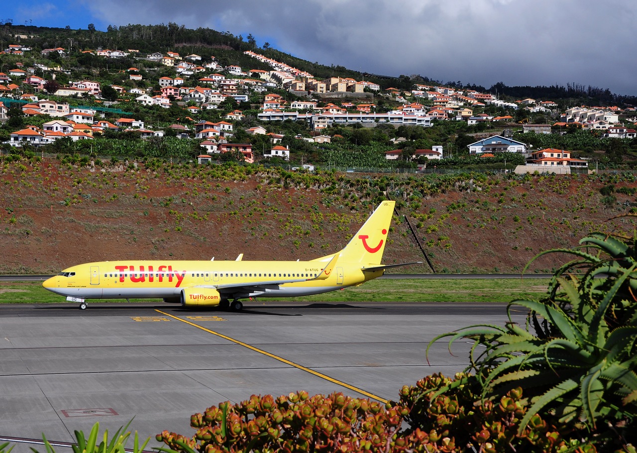 D-ATUG - 737-8K5(WL) - TUIfly - FNC - 30-09-2014
