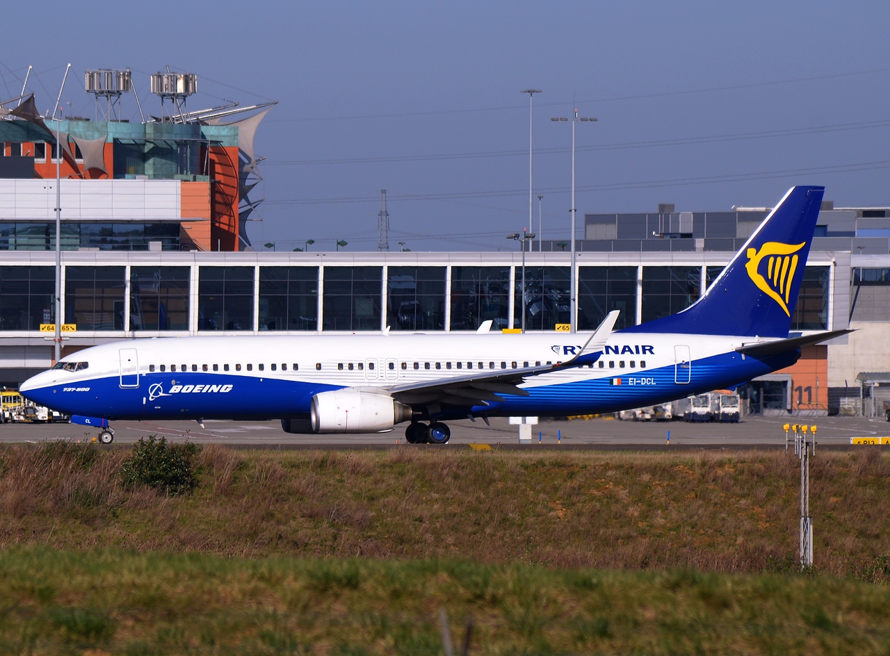 EI-DCL - 737-8AS(WL) - Ryanair - CRL - 01-11-2014b