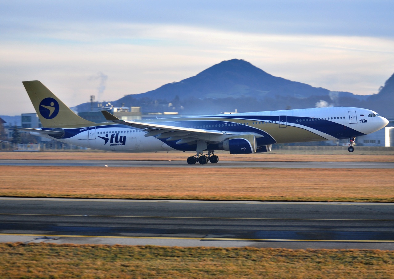 EI-ETI - A330-322 - I-Fly - SZG - 11-01-2014