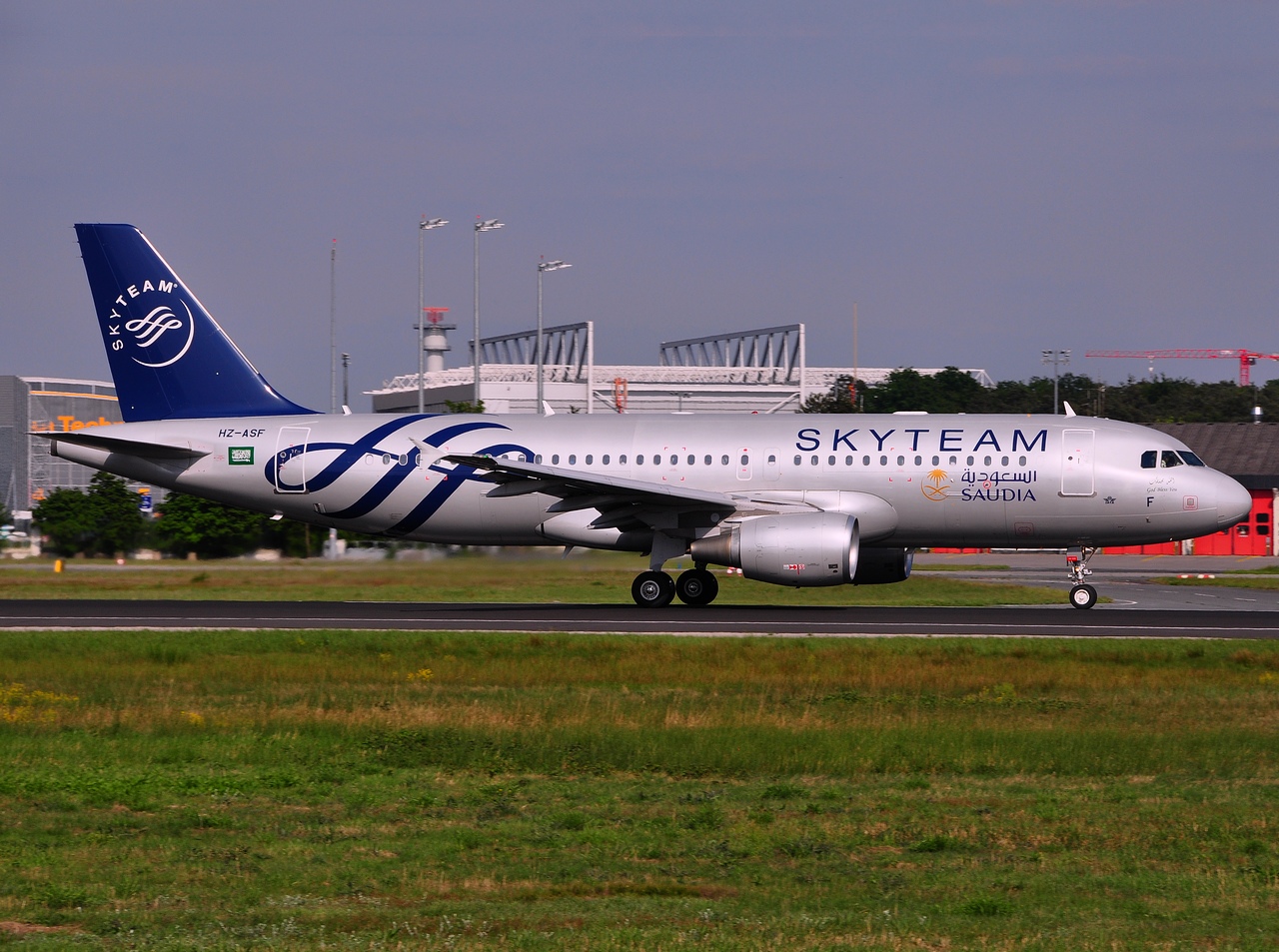 HZ-ASF - A320-214 - Saudi Arabian Airlines - FRA - 04-05-2014