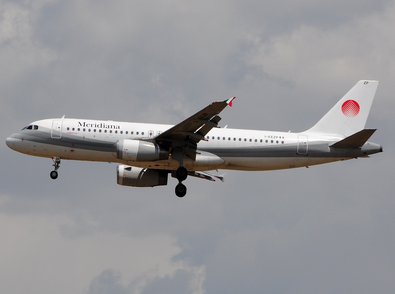 I-EEZP - A320-233 - Meridiana - FCO - 19-06-2014