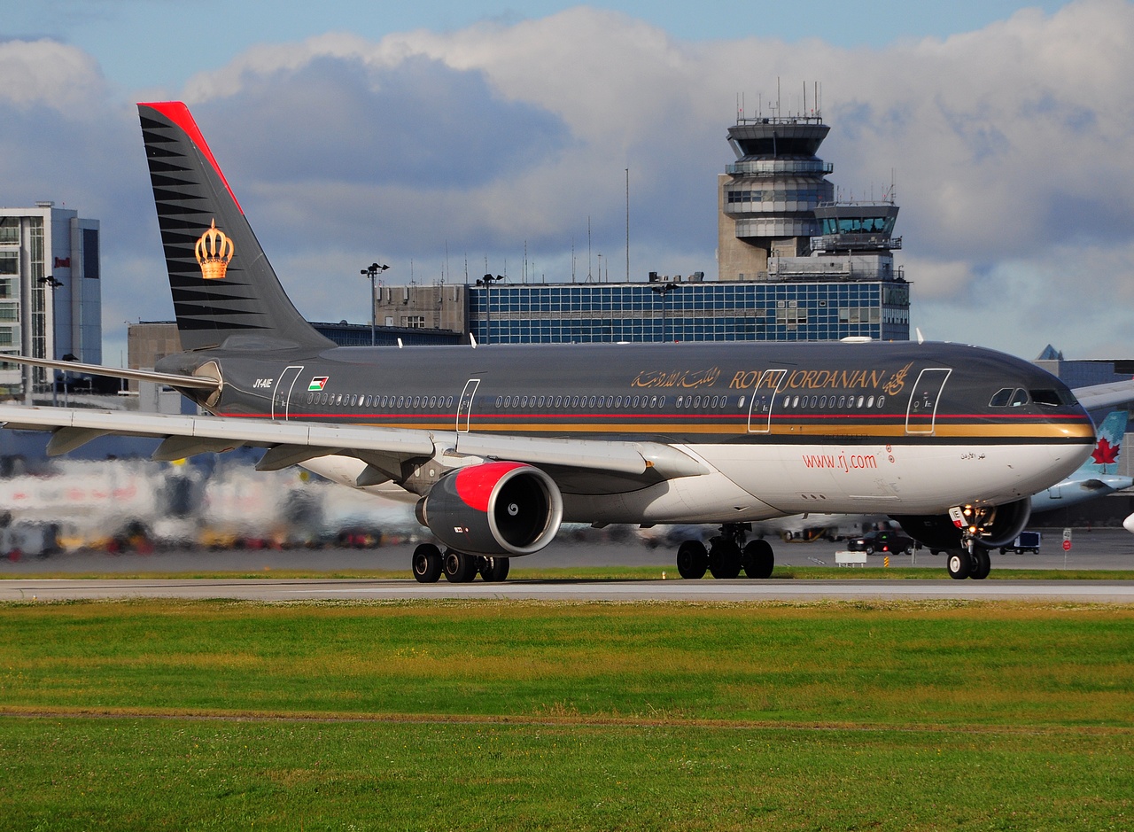 JY-AIE - A330-223 - Royal Jordanian - YUL - 18-09-2014