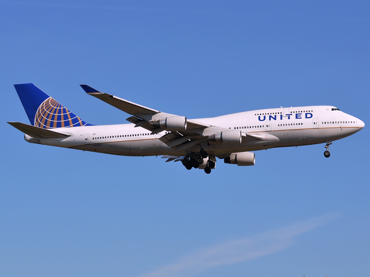 N104UA - 747-422 - United Airlines - FRA - 04-05-2014
