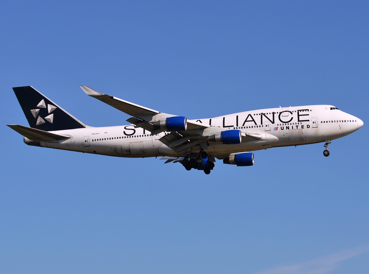 N121UA - 747-422 - United Airlines - FRA - 04-05-2014