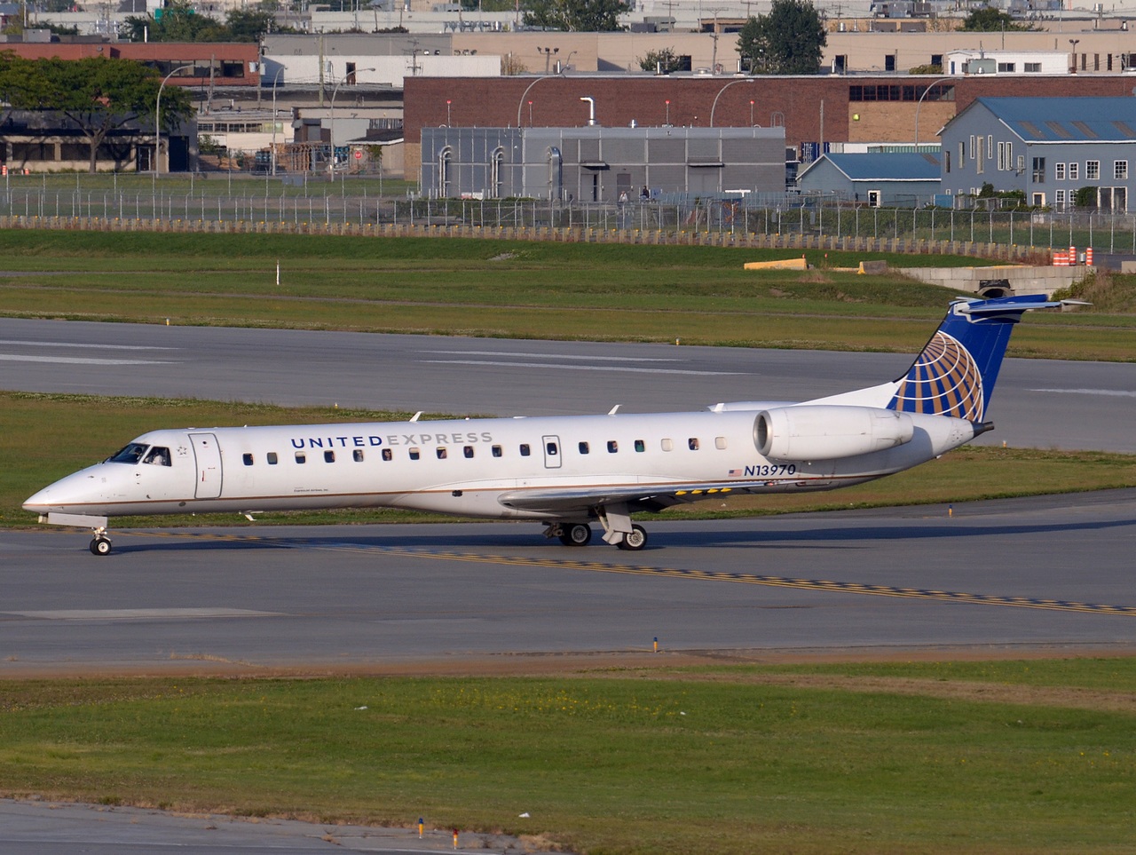 N13970 - ERJ-145LR - United Express - YUL - 19-09-2014