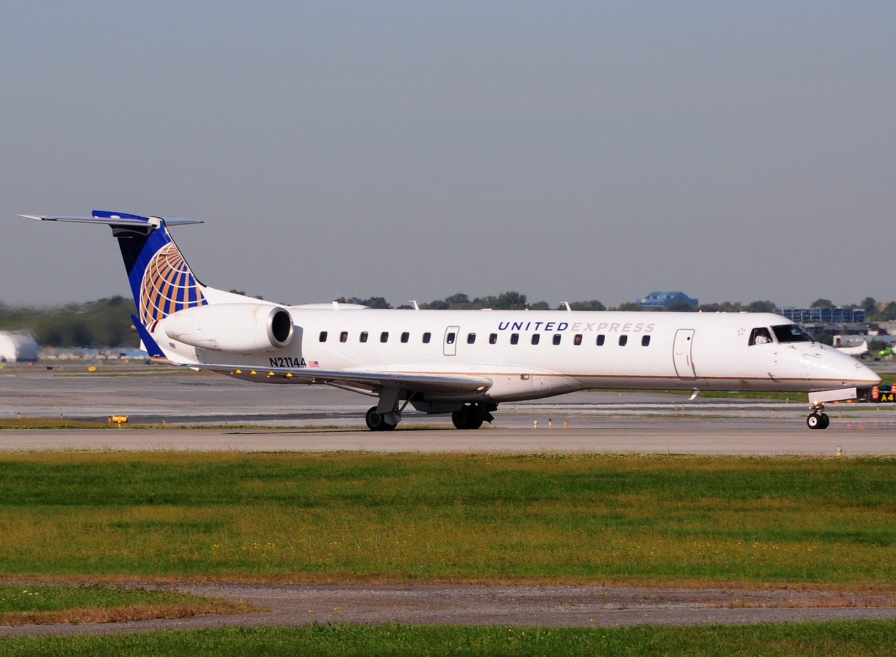 N21144 - ERJ-145XR - United Express - YUL - 19-09-2014