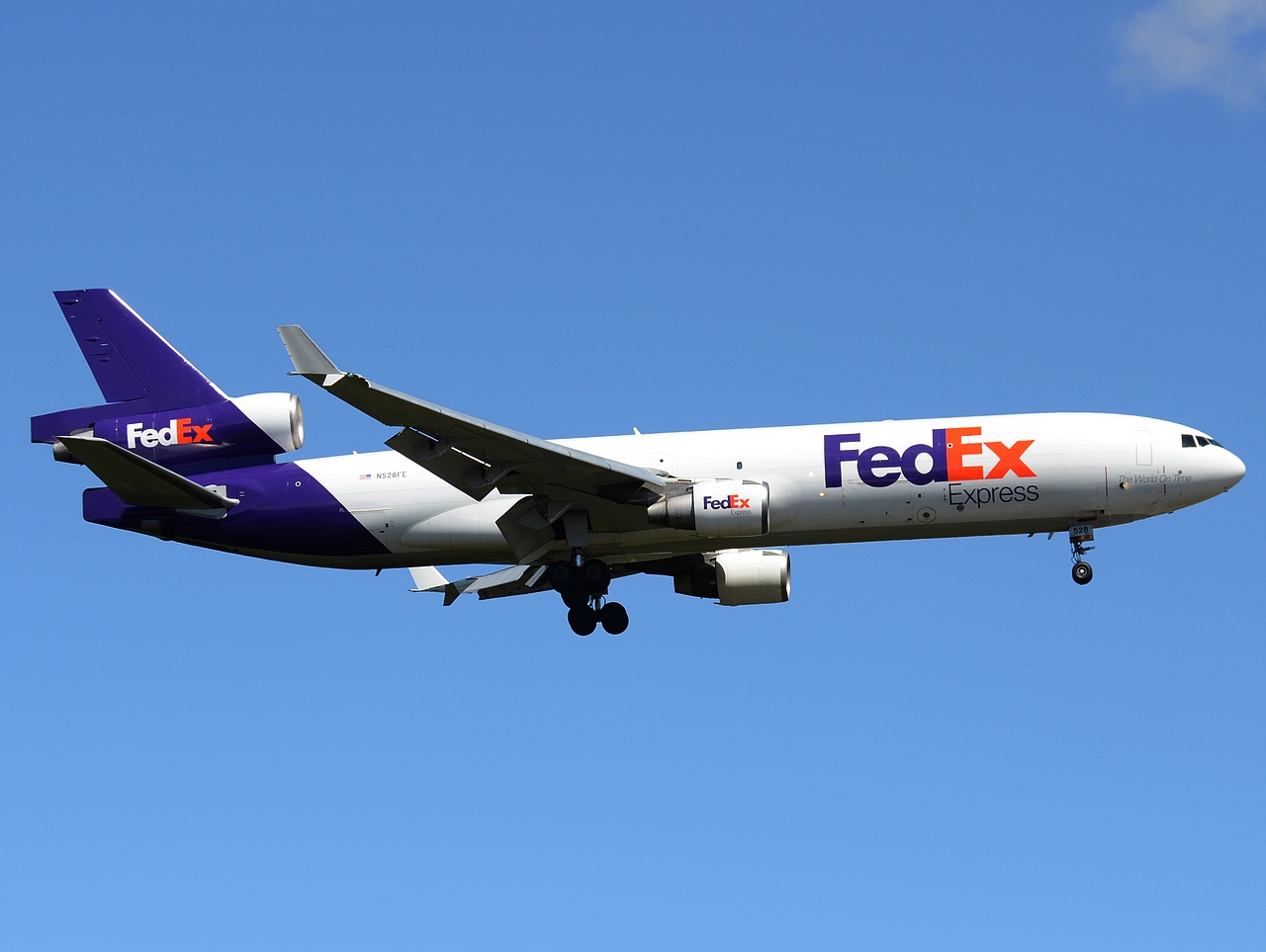 N528FE - MD-11F - Federal Express (FedEx) - SEA - 24-06-2014