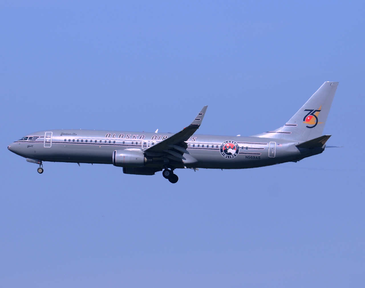 N569AS - 737-890(WL) - Alaska Airlines - SEA - 25-06-2014