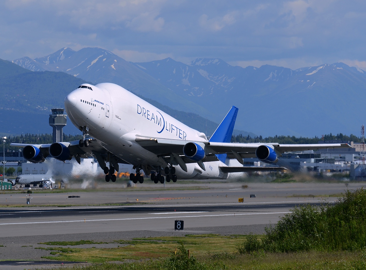 N747BC - B747-4J6(LCF) - Boeing Dream Lifter - ANC - 02-07-2014b
