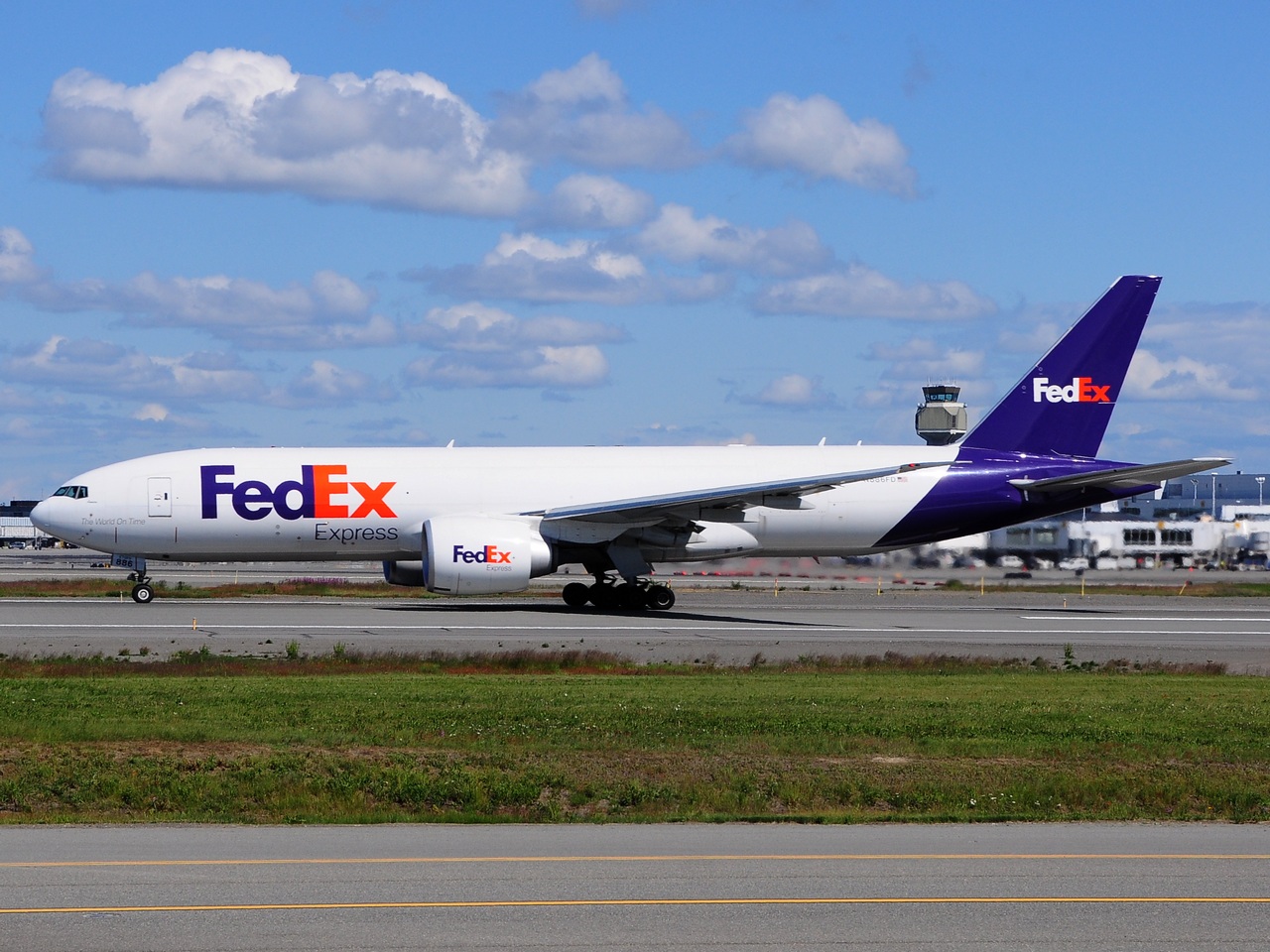 N886FD - 777-FS2 - Federal Express (FedEx) - ANC - 02-07-2014