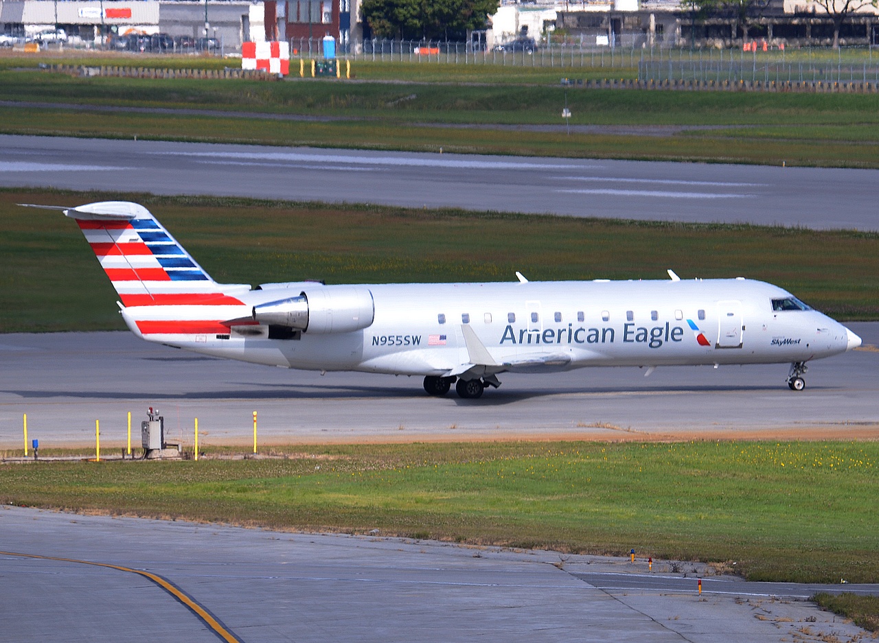 N955SW - CRJ-200ER - American Eagle - YUL - 18-09-2014