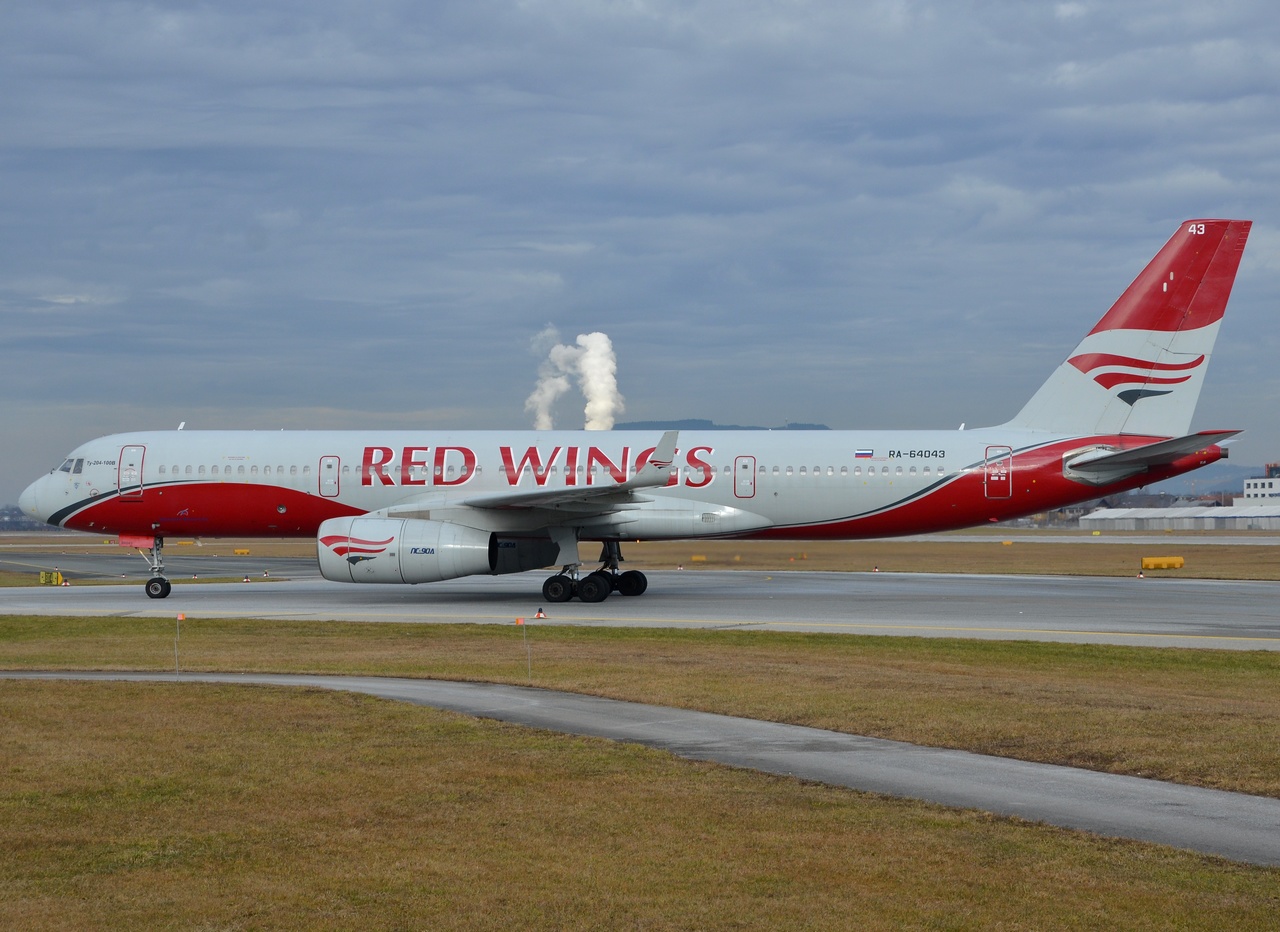RA-64043 - Tu-204-120C - Red Wings - SZG - 11-01-2014