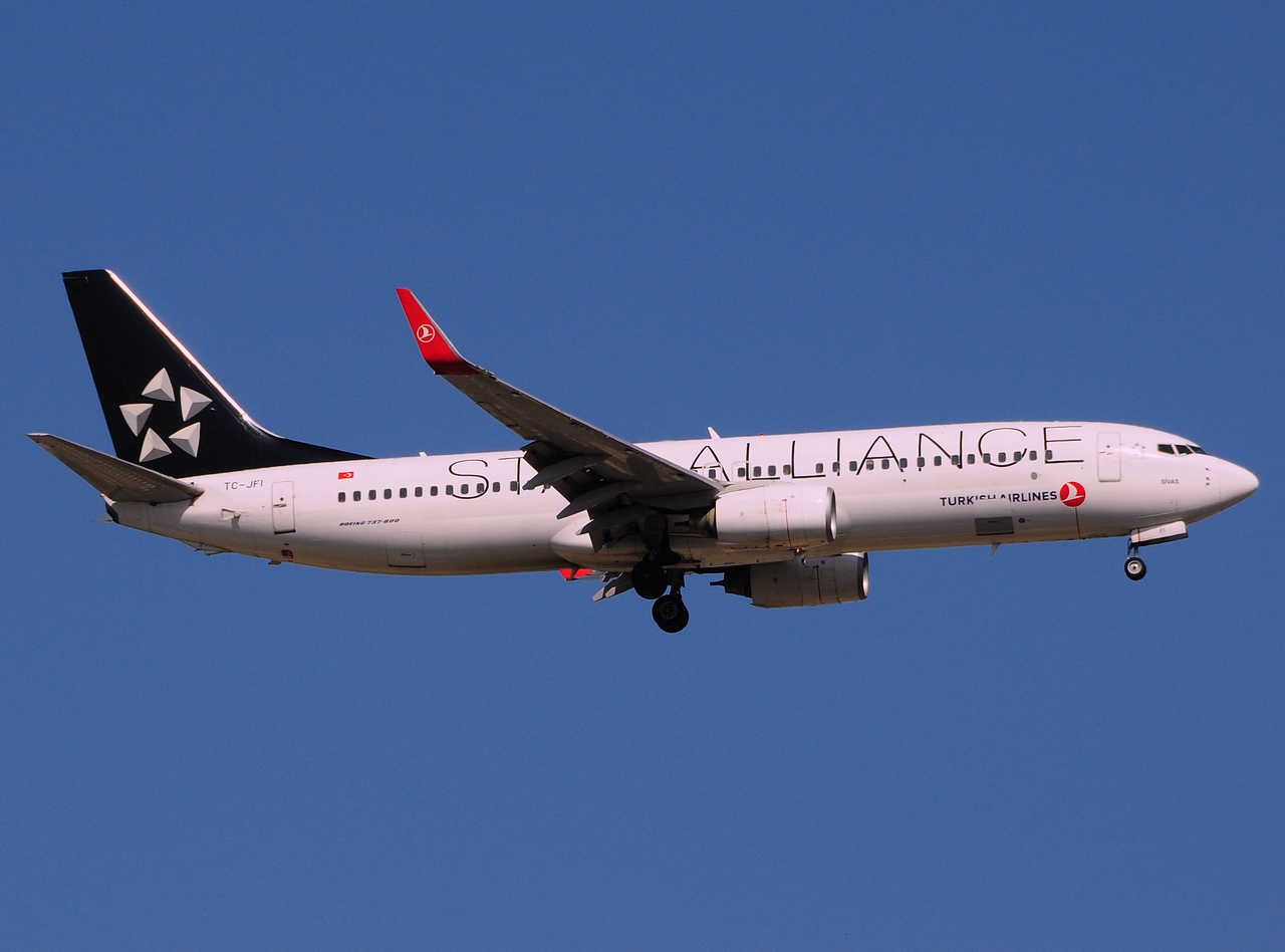 TC-JFI - 737-8F2(WL) - Turkish Airlines - AYT - 23-08-2014