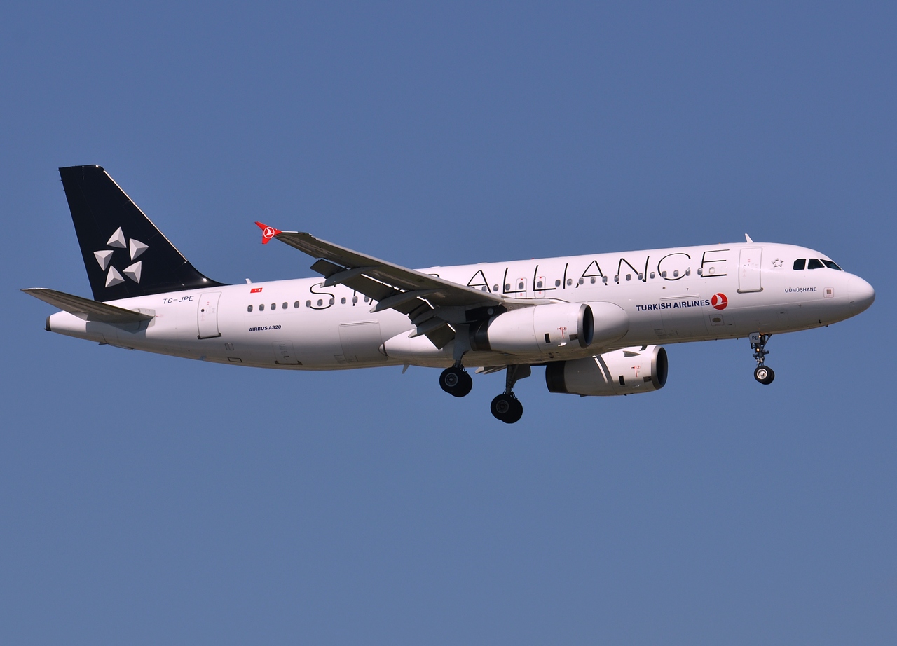 TC-JPE - A320-232 - Turkish Airlines - IST - 30-03-2014