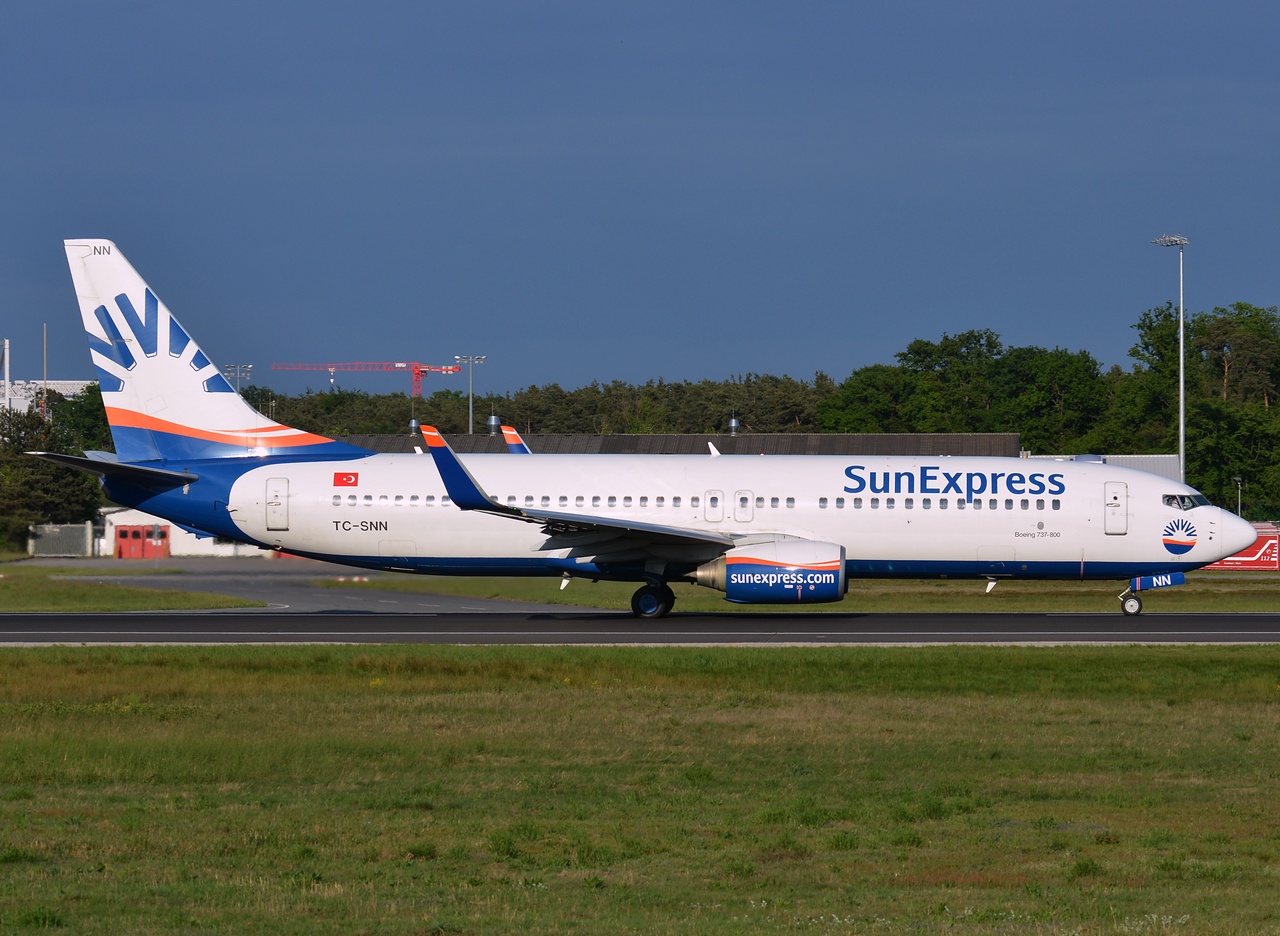 TC-SNN - 737-8HC(WL) - SunExpress - FRA - 03-05-2014