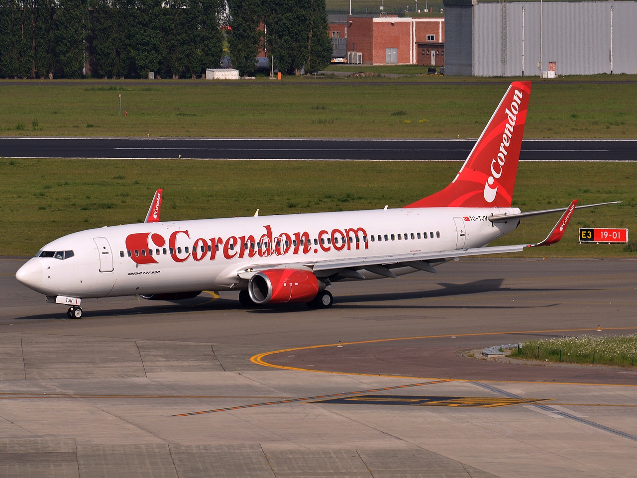 TC-TJM - 737-8Q8(WL) - Corendon Airlines - BRU - 05-05-2014