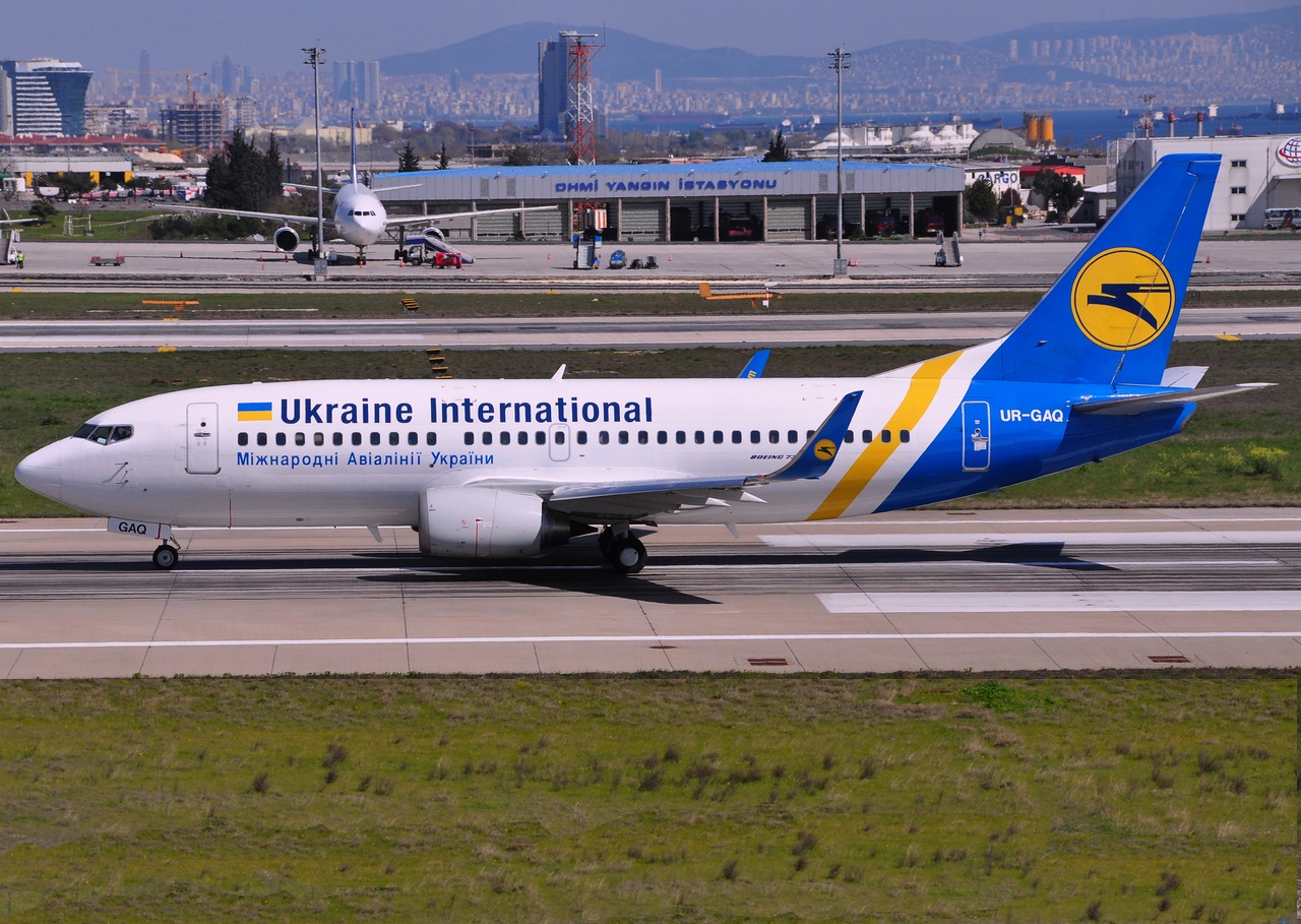 UR-GAQ - 737-33R(WL) - Ukraine International Airlines - IST - 01-04-2014