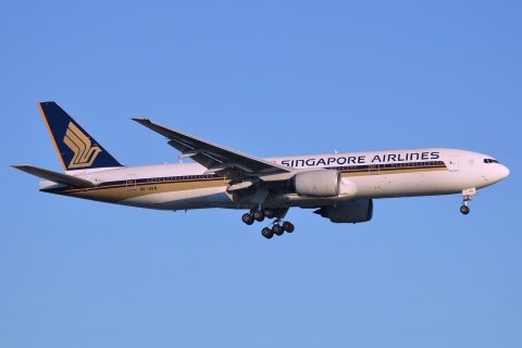 9V-SVN - 777-212(ER) - Singapore Airlines - IST - 30-03-2014