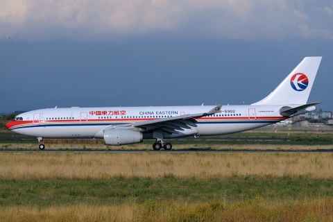 B-5909 - A330-243 - China Eastern - FCO - 18-06-2014