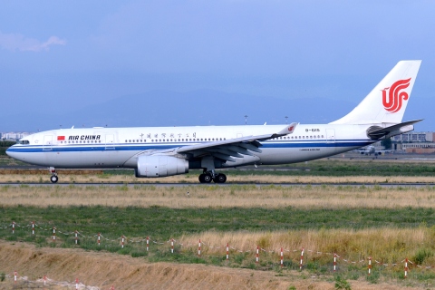 B-6115 - A330-243 - Air China - FCO - 19-06-2014