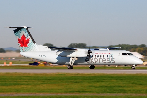 C-FJVV - DHC-8-311 - Air Canada Express - YUL - 19-09-2014