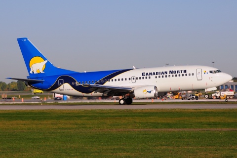 C-FKCN - 737-36N - Canadian North - YUL - 19-09-2014b