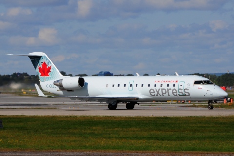 C-GKEU - CRJ-200LR - Air Canada Express - YUL - 18-09-2014