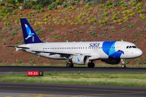 CS-TKP - A320-214 - SATA International - FNC - 28-09-2014b