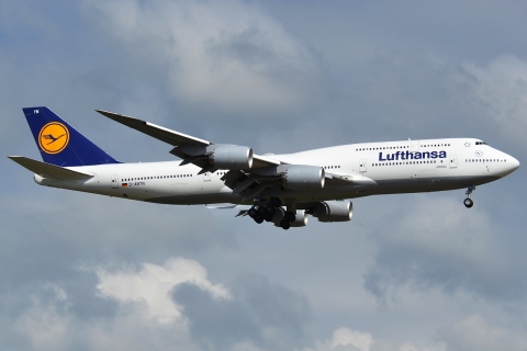 D-ABYN - 747-830 - Lufthansa - FRA - 03-05-2014