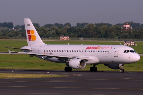 EC-LEA - A320-214 - Iberia Express - DUS - 19-07-2014