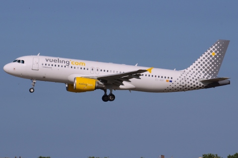 EC-MBF - A320-214 - Vueling - FCO - 19-06-2014