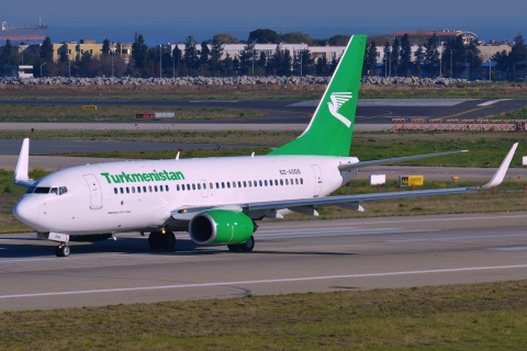 EZ-A008 - 737-7GR(W) - Turkmenistan Airlines - IST - 31-03-2014