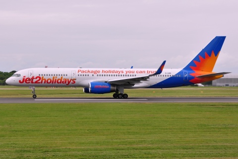 G-LSAN - 757-2K2(WL) - Jet2 - MAN - 17-07-2014