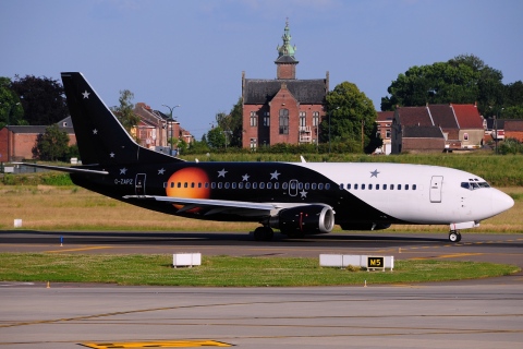 G-ZAPZ - 737-33AF - Titan Airways - CRL - 15-06-2014b