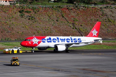 HB-IHX - A320-214 - Edelweiss Air - FNC - 30-09-2014