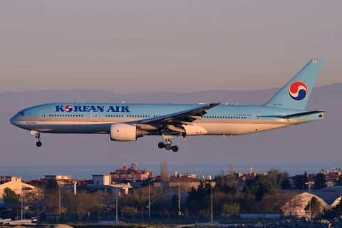 HL7752 - 777-2B5(ER) - Korean Air Lines - IST - 31-03-2014