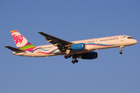 LY-FLG - 757-204 - Sunday Airlines - AYT - 24-08-2014