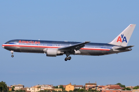 N371AA - 767-323(ER) - American Airlines - FCO - 18-06-2014