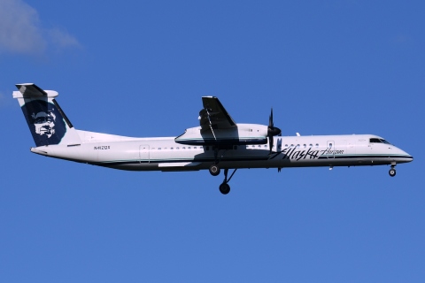 N412QX - DHC-8-401Q - Horizon Air - SEA - 24-06-2014