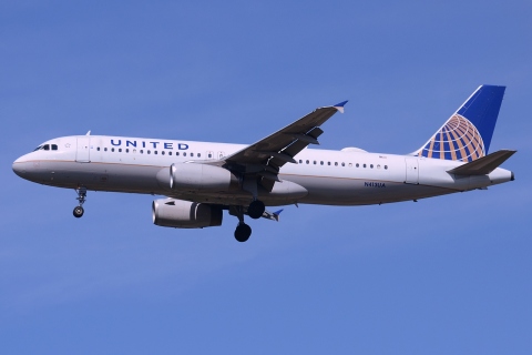 N413UA - A320-232 - United Airlines - SEA - 25-06-2014