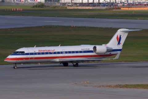 N423SW - CRJ-200LR - American Eagle - YUL - 18-09-2014