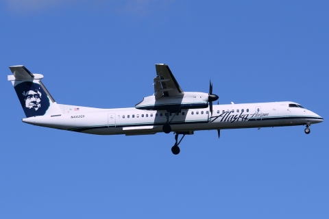 N442QX - DHC-8-402Q - Horizon Air - SEA - 24-06-2014