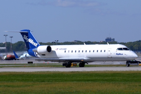 N709BR - CRJ-200ER - SkyWest Airlines - YUL - 19-09-2014