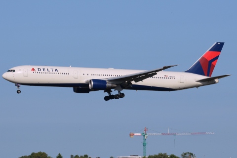 N836MH - 767-432(ER) - Delta Air Lines - FCO - 18-06-2014