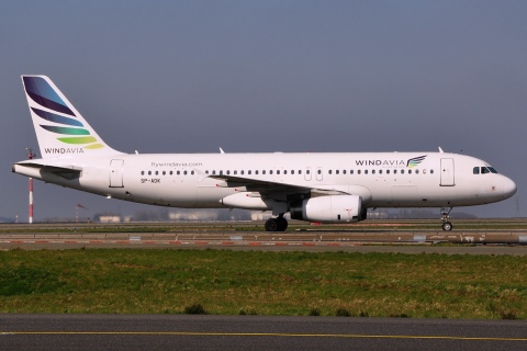 SP-ADK - A320-232 - Windavia - CDG - 16-03-2014