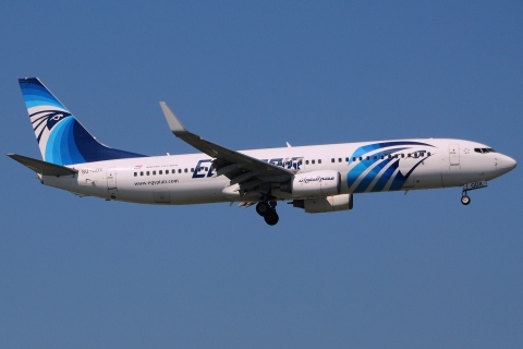 SU-GDX - 737-866(WL) - EgyptAir - IST - 31-03-2014