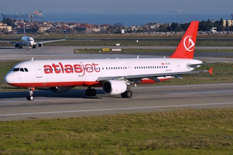 TC-ATY - A321-211 - Atlasjet - IST - 31-03-2014