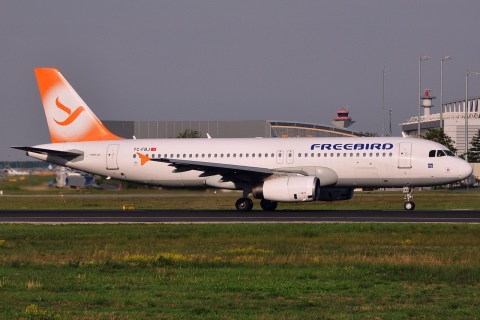 TC-FBJ - A320-232 - Freebird Airlines - FRA - 04-05-2014