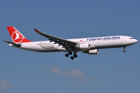 TC-JOA - A330-303 - Turkish Airlines - IST - 30-03-2014