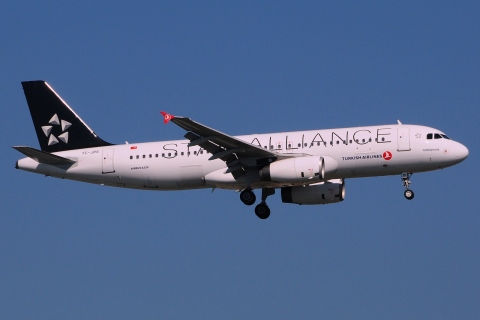 TC-JPE - A320-232 - Turkish Airlines - IST - 31-03-2014